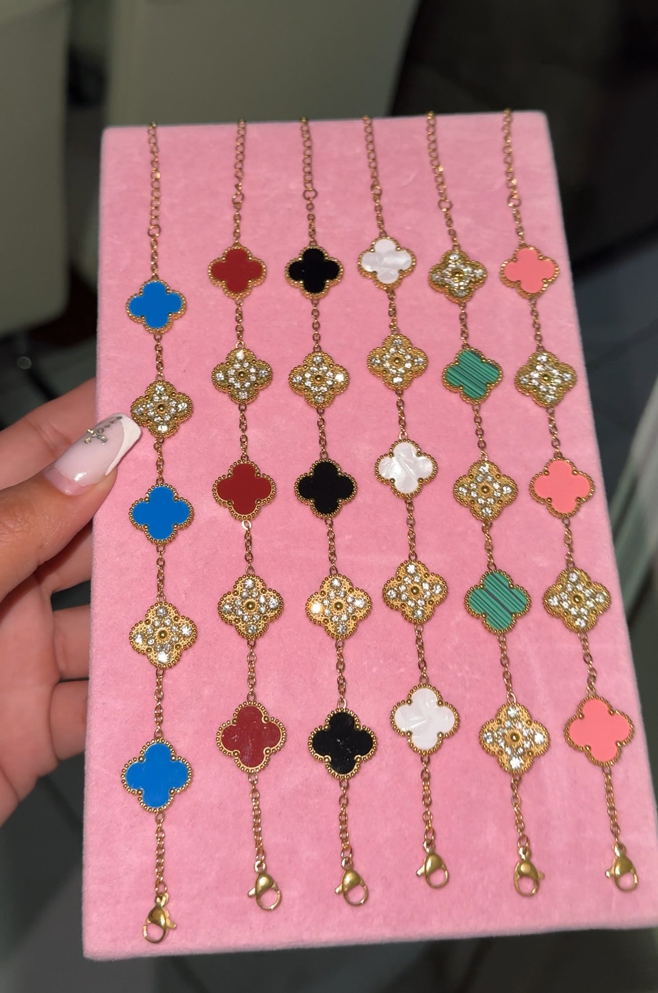 Pulsera Trébol Negro dorado