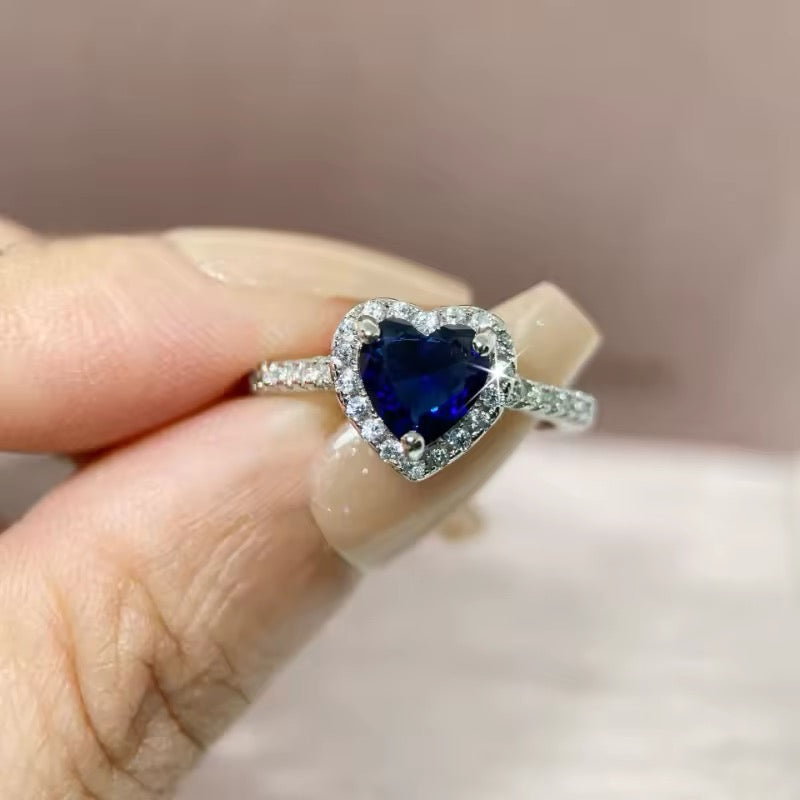 Anillo corazón azul real