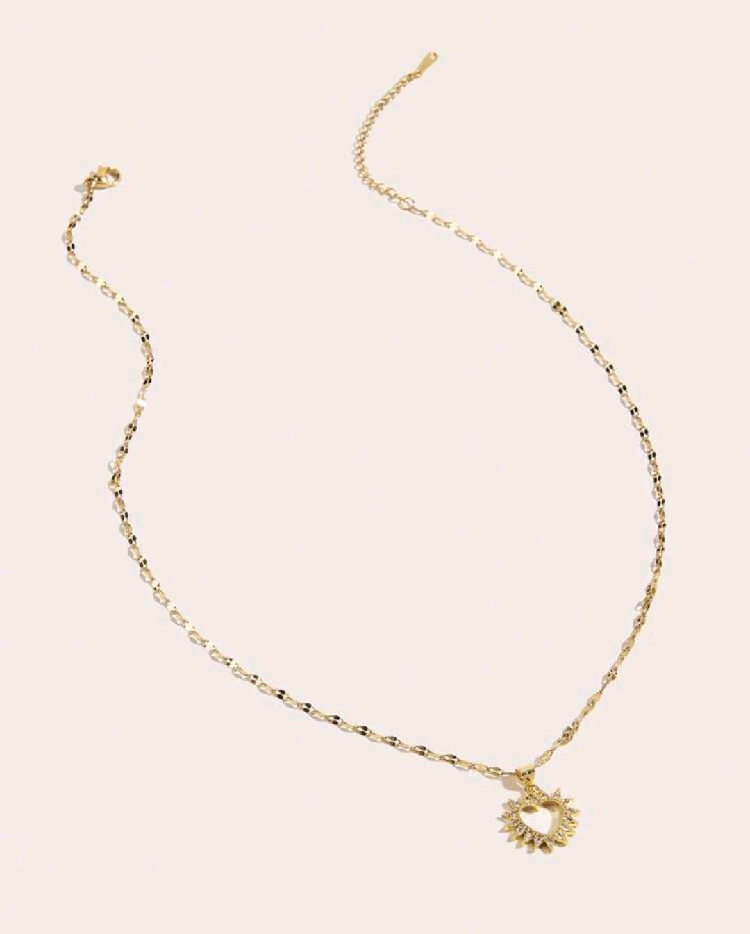 Collar dige de corazón dorado minimalista