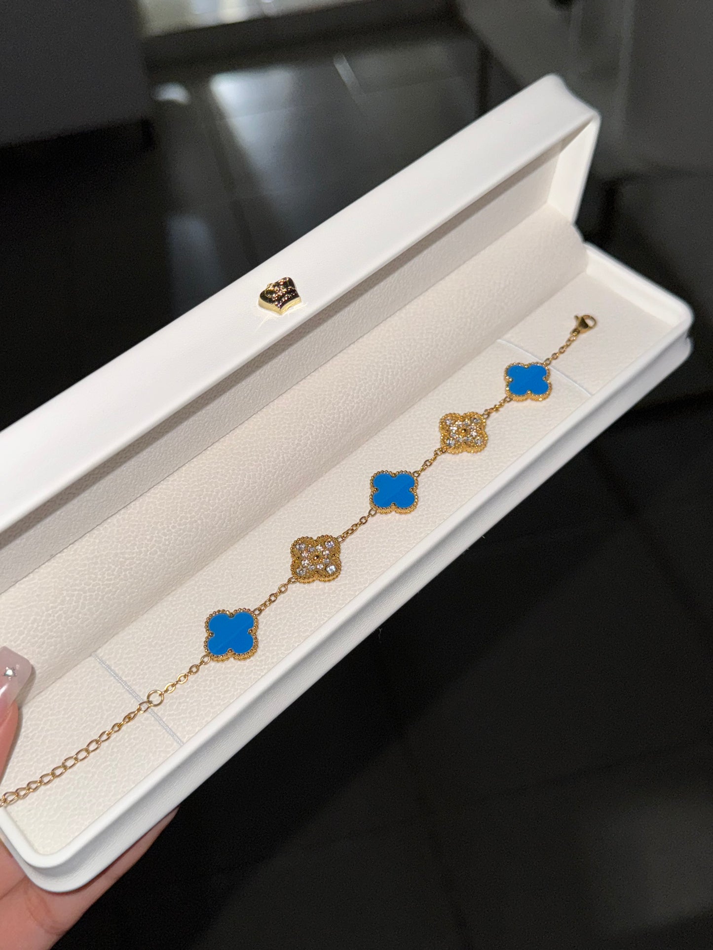 Pulsera Trébol Azul Dorado