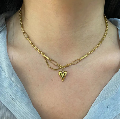 Collar corazón de amor dorado